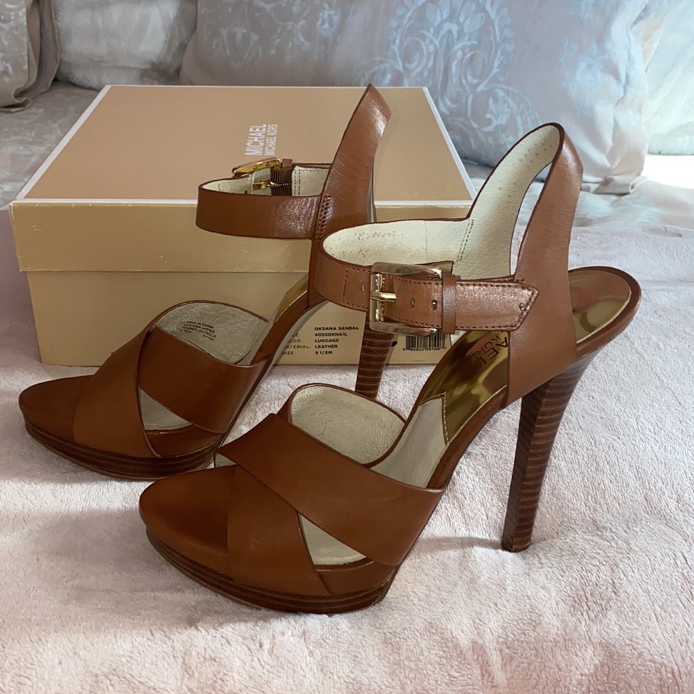 Michael Kors Oksana leather platform sandals - Picture 4 of 7